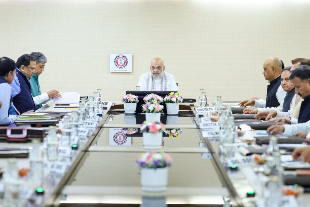 Amit Shah Orders Crack Down On Infiltration, Calls For AI Use To Tackle Security Threats