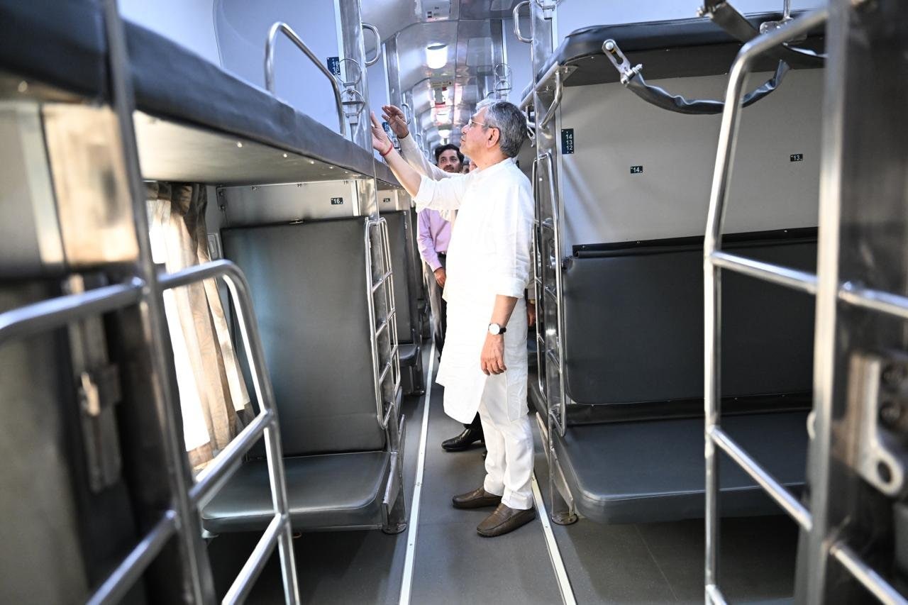 Amrit Bharat 3.0: New AC Coaches To Bring Vande Bharat-Style Features For Passengers