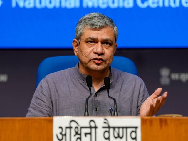 Tatkal Ticket Crackdown: 13,580 Touts And 65 Railway Employees Arrested