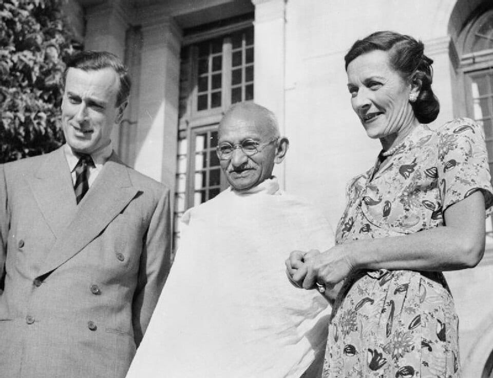 The political situation was deteriorating rapidly. The Congress and Muslim League could hardly get along for the interim government to work, the demand for Pakistan had hardened, and communal violence was threatening large parts of the country. Mountbatten therefore brought forward the transfer of power to August 1947. (Image: WIkimedia Commons) The political situation was deteriorating rapidly. The Congress and Muslim League could hardly get along for the interim government to work, the demand for Pakistan had hardened, and communal violence was threatening large parts of the country. Mountbatten therefore brought forward the transfer of power to August 1947. (Image: WIkimedia Commons)