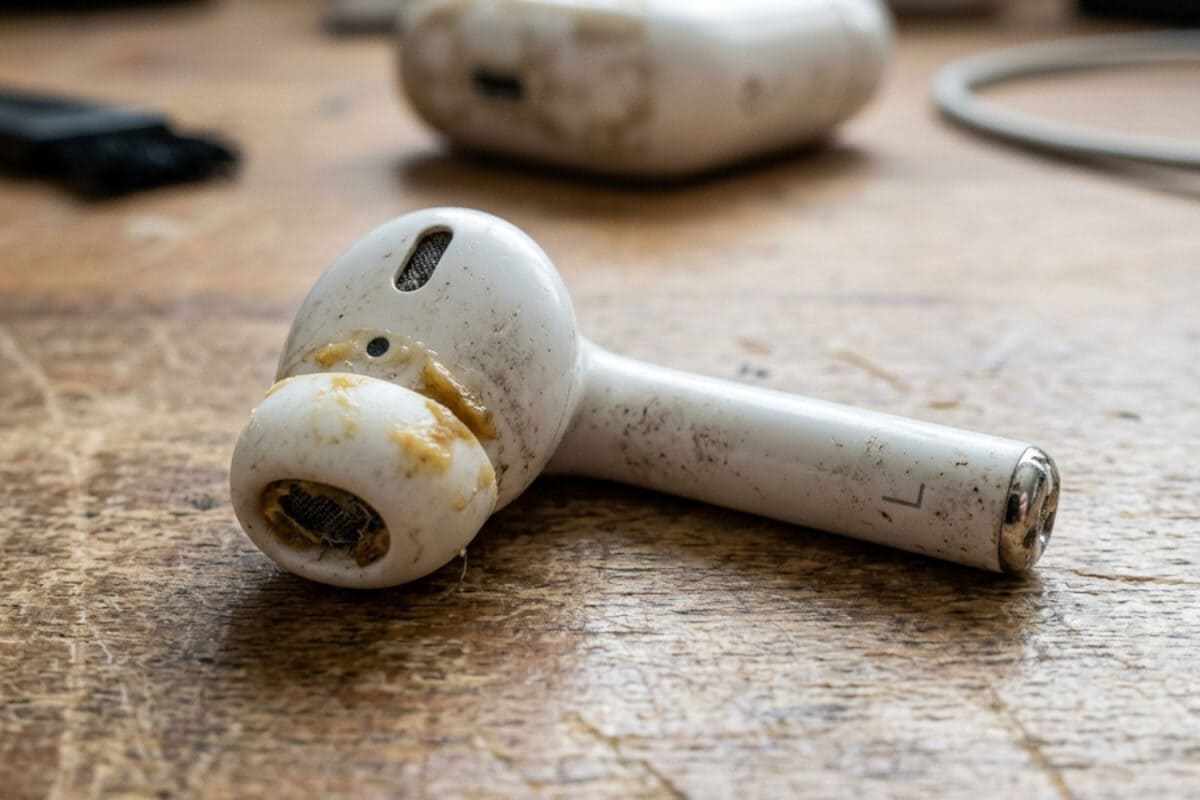 Earbuds And Headphone Cleaning Tips: How To Remove Earwax, Dust And Sweat Without Damaging Them