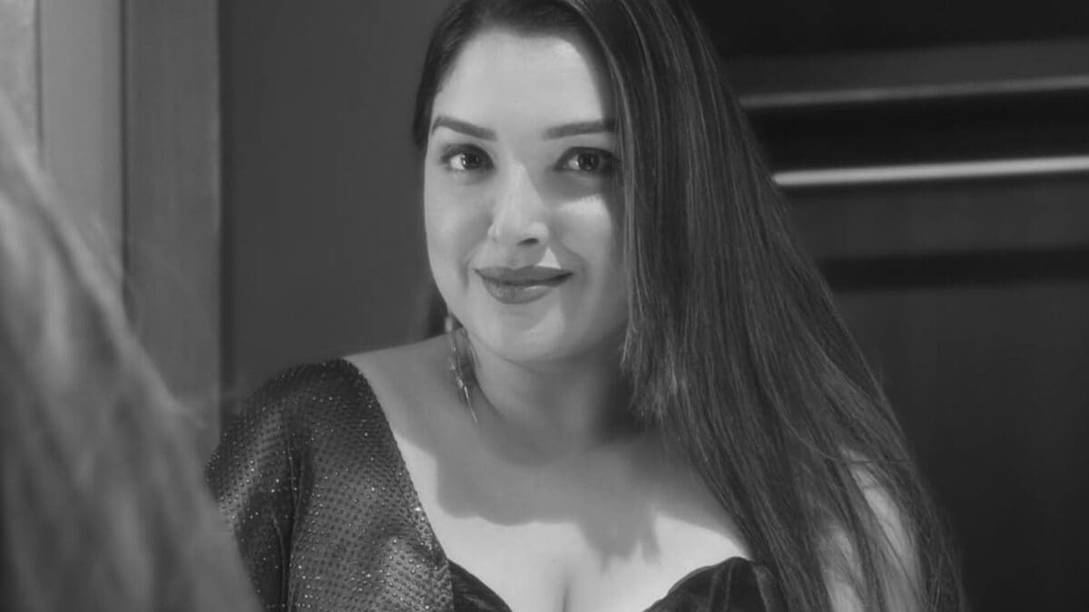 'When I Look At Disha...': Is Bhojpuri Actress Amrapali Dubey A Lesbian? Actress' Remark Stirs Buzz