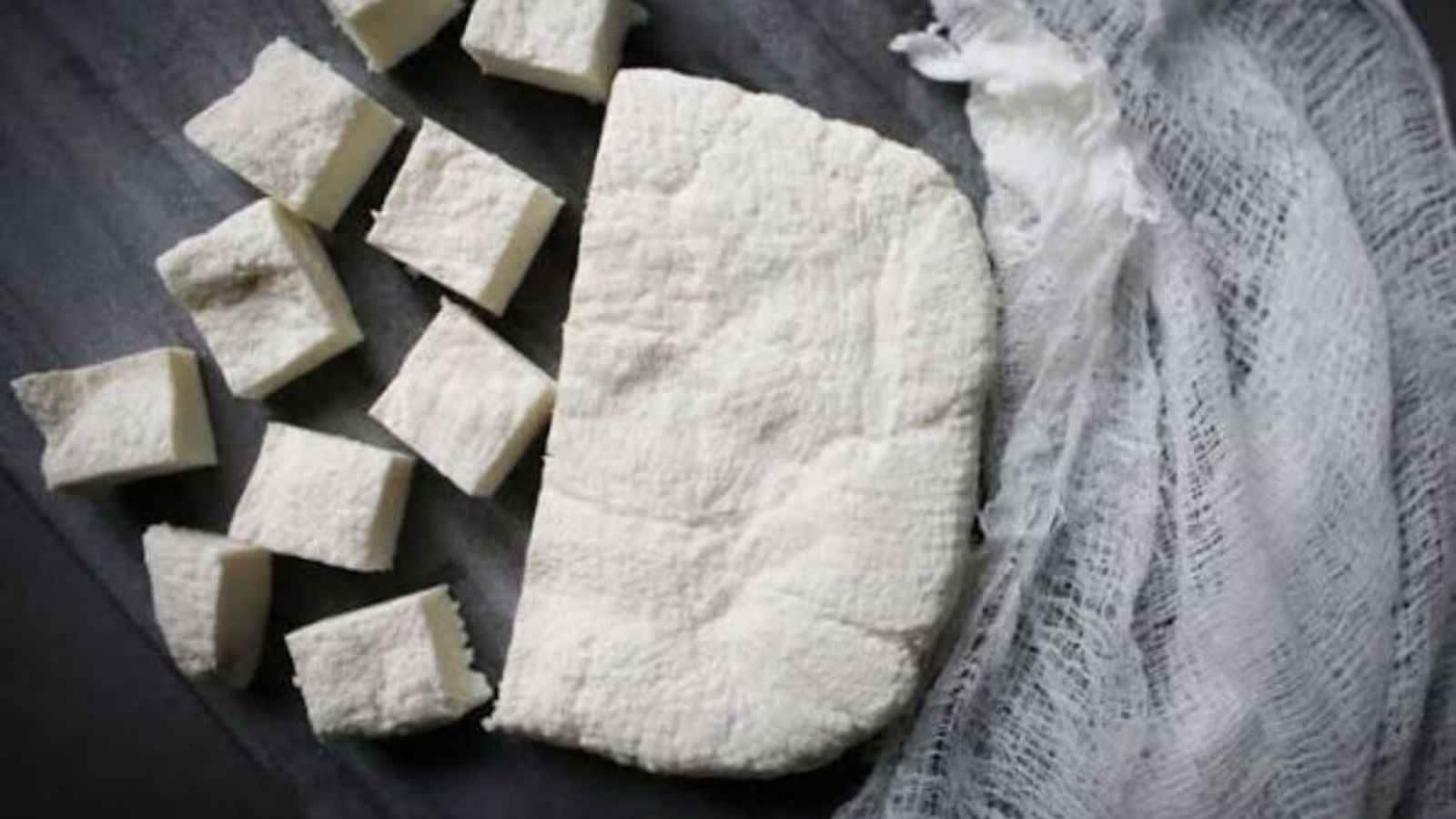 Without Google or YouTube to guide him, Kumar learned commercial paneer-making through repeated experiments. After several unsuccessful attempts, he developed a workable process. In 1993, he took his first 10-kg paneer batch to Bengaluru.