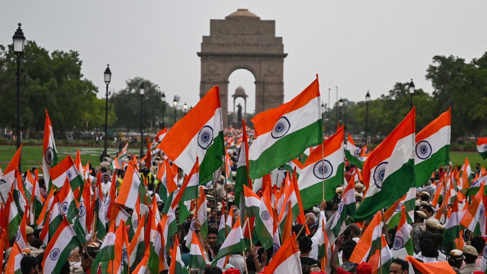 Pew survey: India loved in Sri Lanka (79%), rejected in Pakistan (7%), and split in US (50% unfavorable); Modi confidence follows same pattern