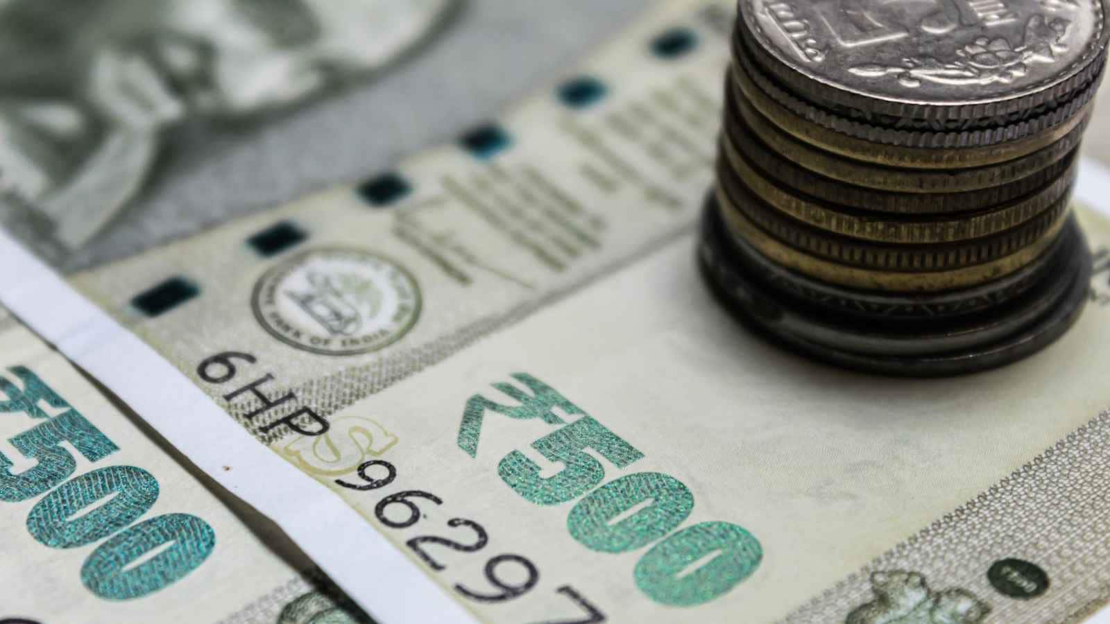 A ₹10 fee is not applicable nationwide. Fees differ by state and service. For example, Maharashtra says there is no government fee, although authorised centres may charge a service fee.