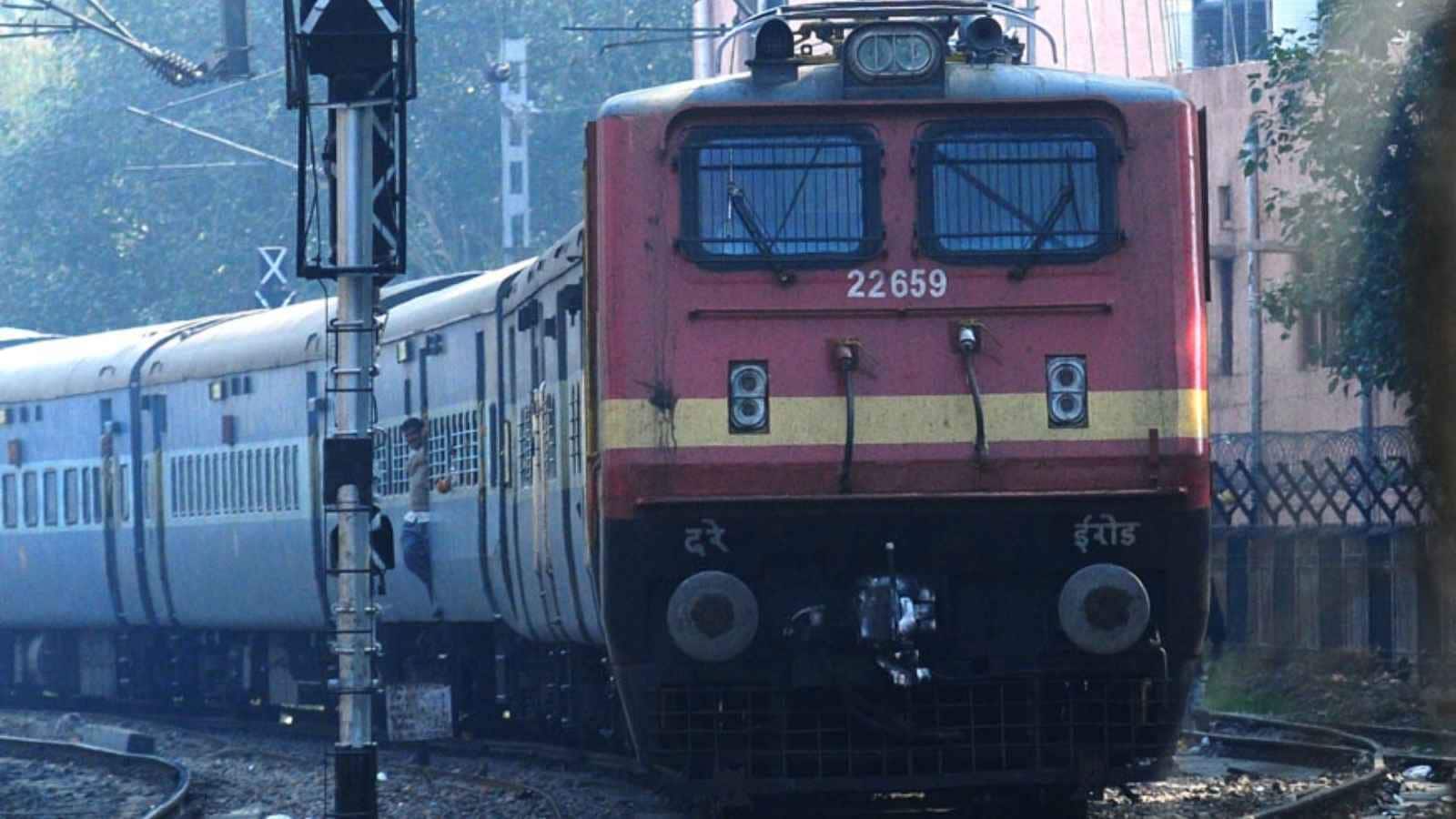 The Jabalpur-Nizamuddin special will stop at several important stations, including Katni Murwara, Damoh, Saugor, Jhansi, Gwalior, Agra Cantt, Dholpur, Mathura and Kosi Kalan, giving passengers multiple boarding options. The Jabalpur-Nizamuddin special will stop at several important stations, including Katni Murwara, Damoh, Saugor, Jhansi, Gwalior, Agra Cantt, Dholpur, Mathura and Kosi Kalan, giving passengers multiple boarding options.