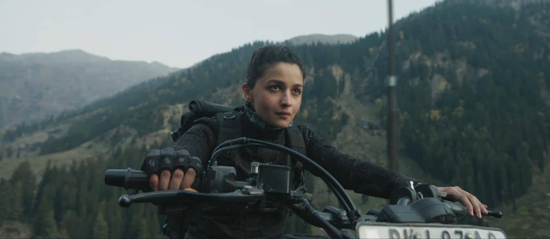 he YRF Spy Universe has previously featured male-led films such as Ek Tha Tiger, Tiger Zinda Hai, War, Pathaan, Tiger 3 and War 2. Alpha changes the focus by putting two female spies at the centre of the story.