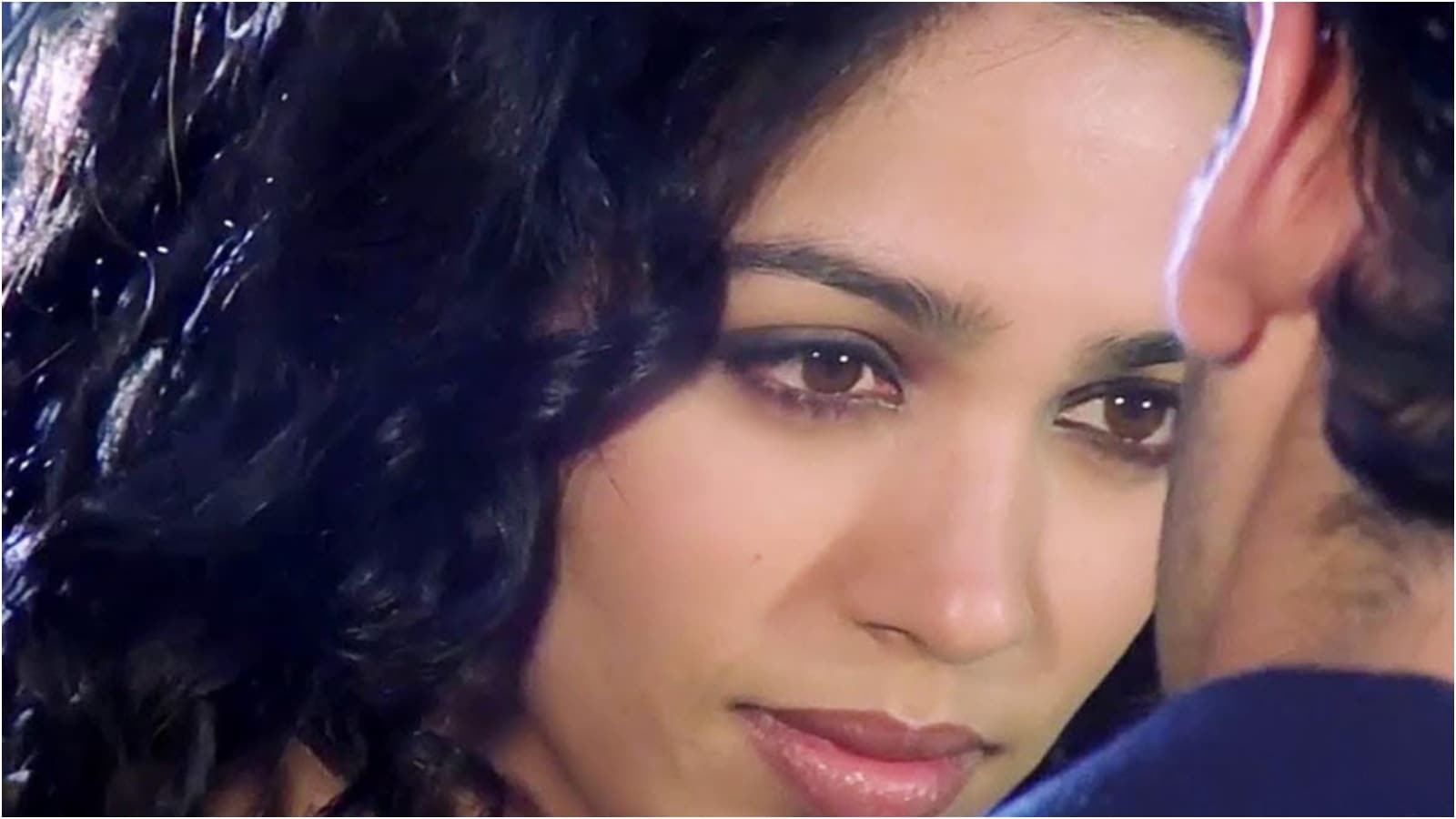 Malini first became popular as a model and appeared in music videos such as Bombay Vikings’ “Kya Soorat Hai” and Mika Singh’s “Saawan Mein Lag Gayi Aag”. She later made her mark on television before venturing into films. Her biggest recognition came with Vikram Bhatt’s Raaz in 2002, where she appeared alongside Bipasha Basu and Dino Morea.