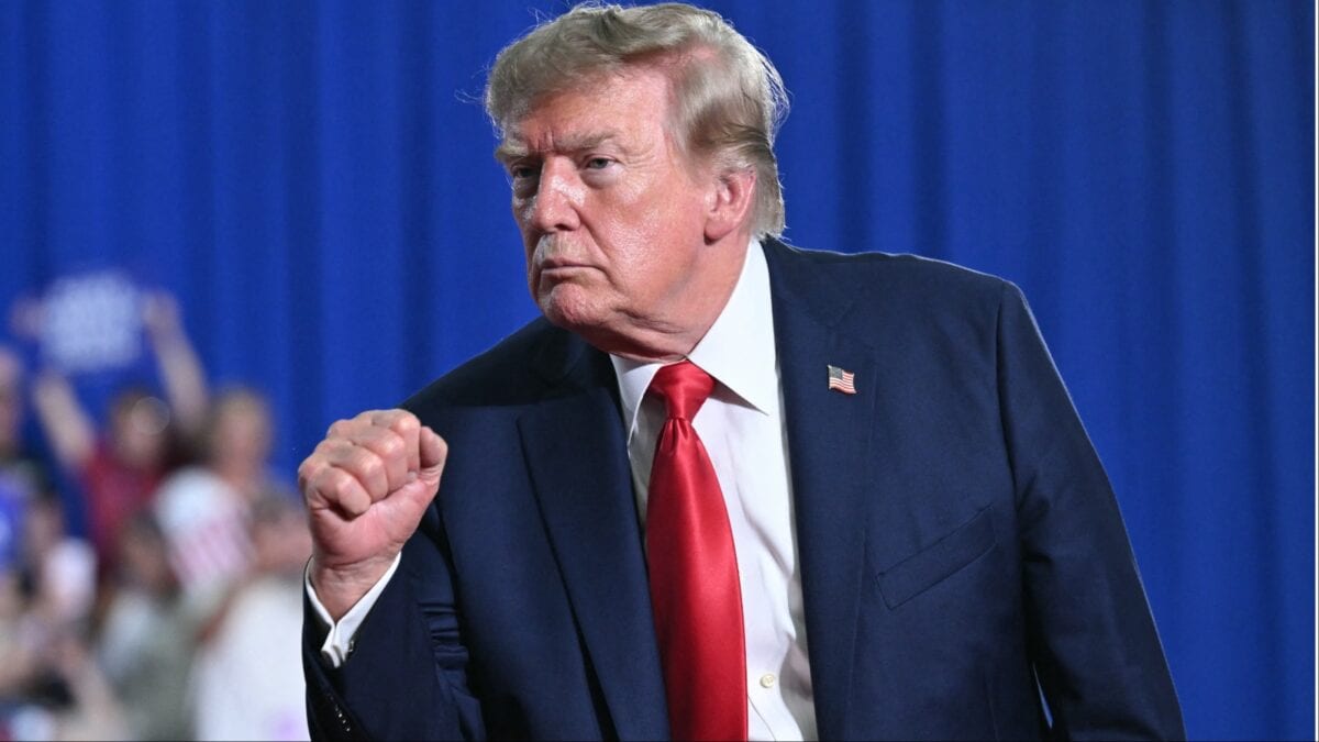 ஹோர்முஸ் நீரிணையை அமெரிக்க பகுதி என்கிறார் டிரம்ப்