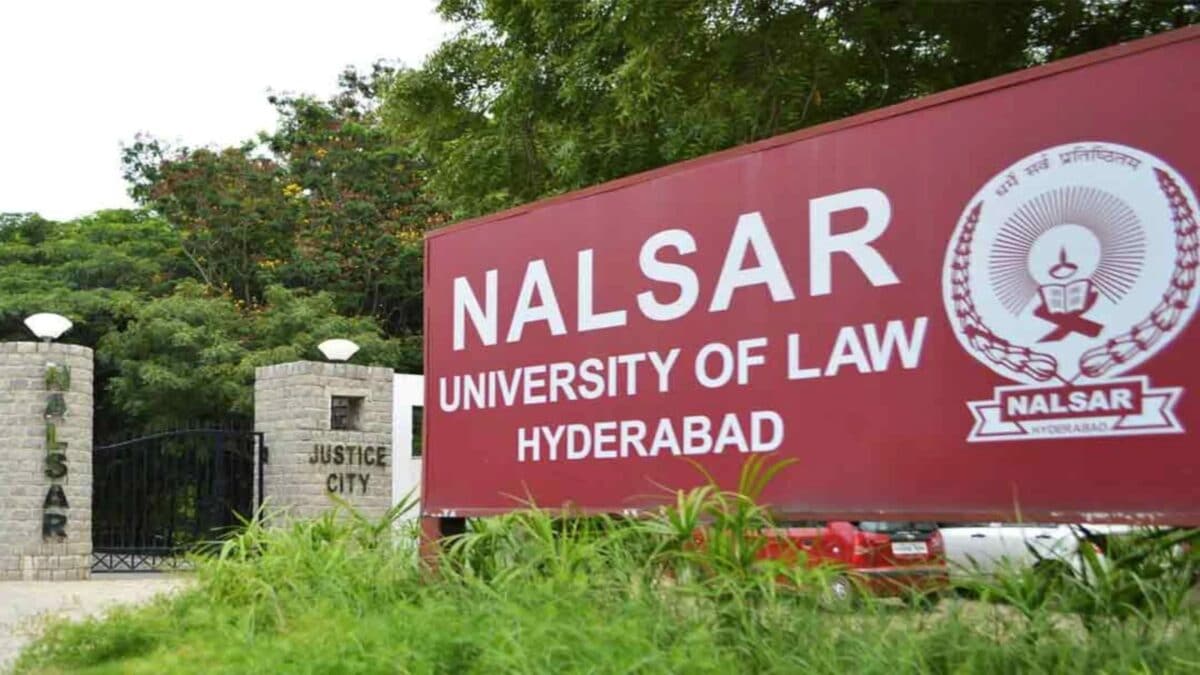 பார் கவுன்சில் NALSAR மாணவர் சேர்க்கை தடையை விலக்கியது