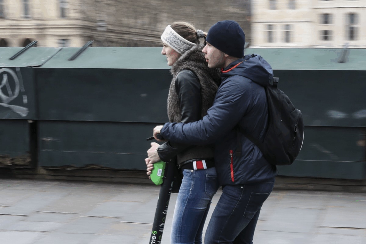 Paris Says Gear Up Or Pay Up: E-Scooter Riders Face Rs 14,800 Fine For No Helmet