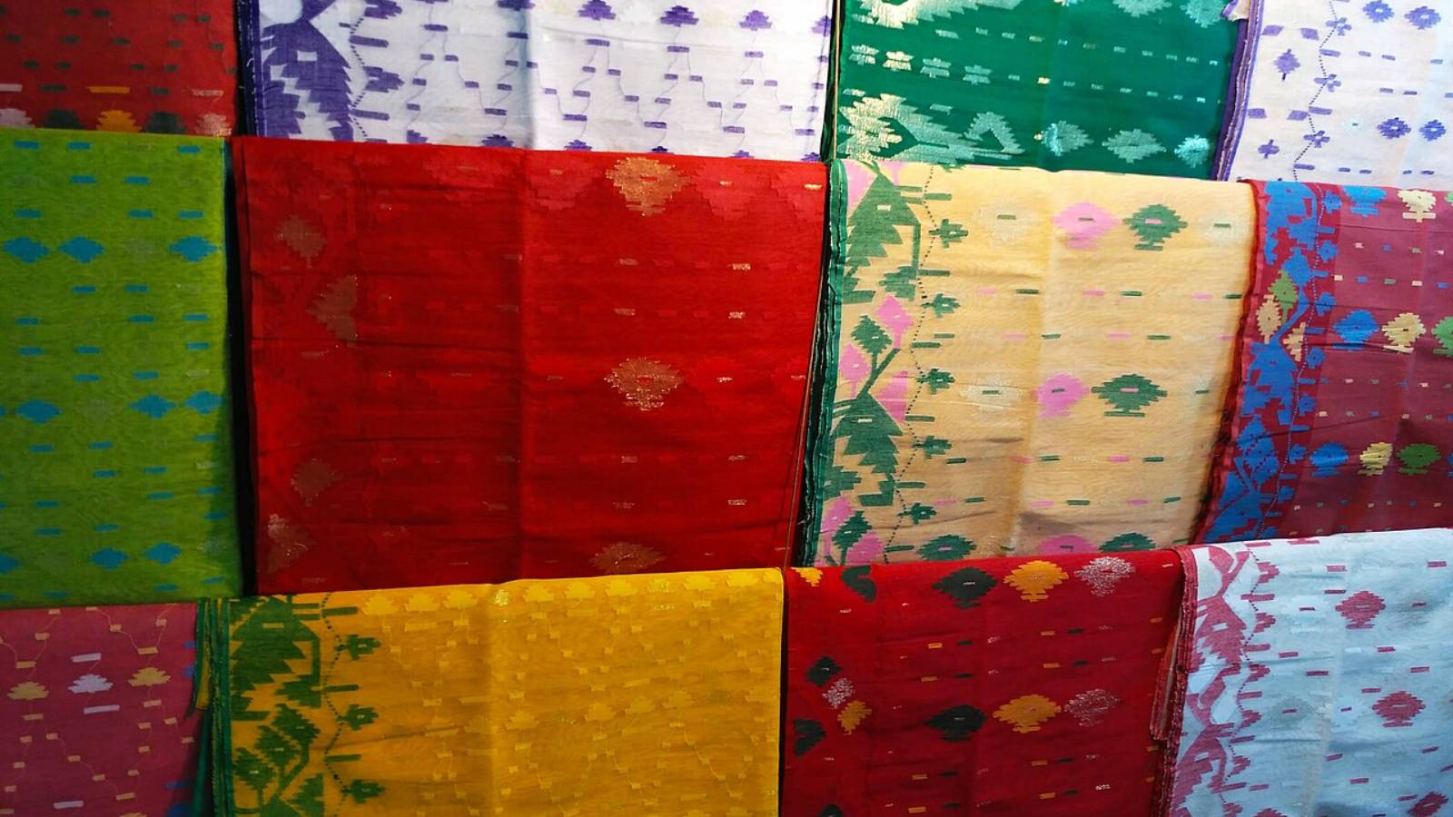 National Handloom Day 2026: 7 Breathable Fabrics To Keep You Cool In Humid Weather