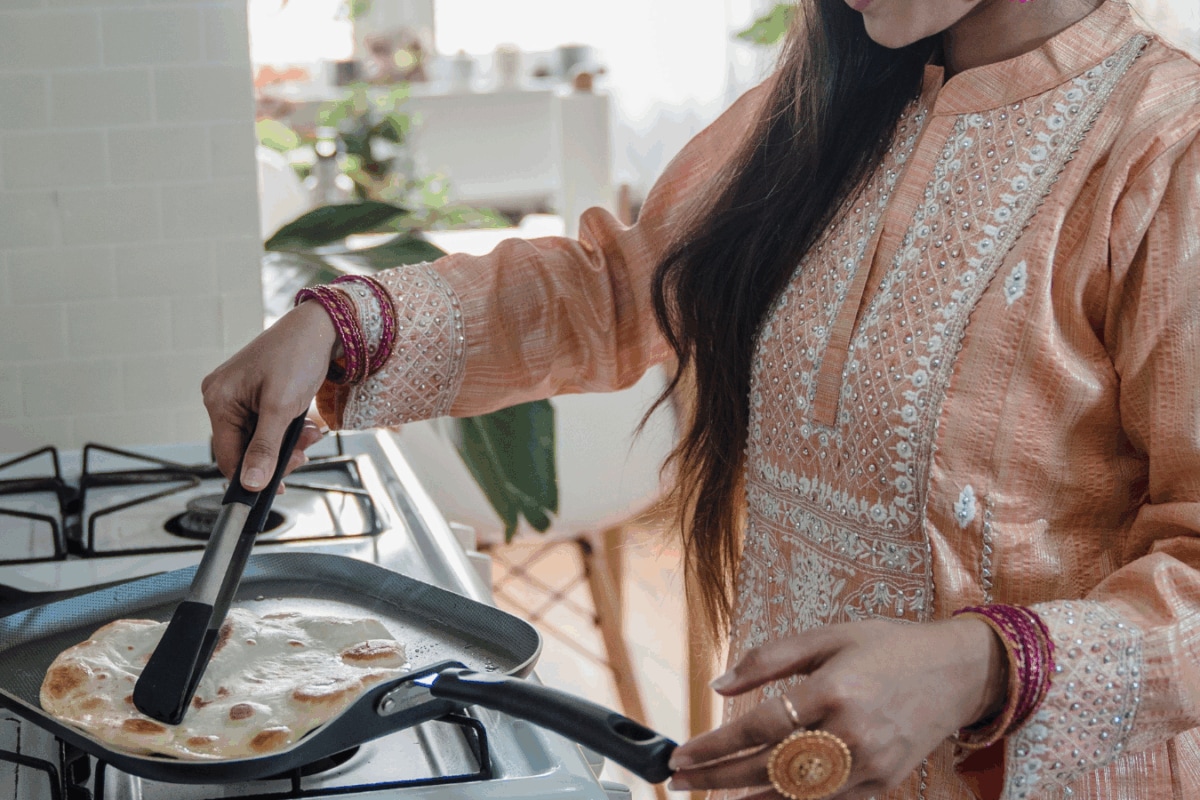 'Cooking Was Preparation For Marriage': Viral Post Explains Why Many Millennial Indian Women Grew Up 'Hating' Cooking