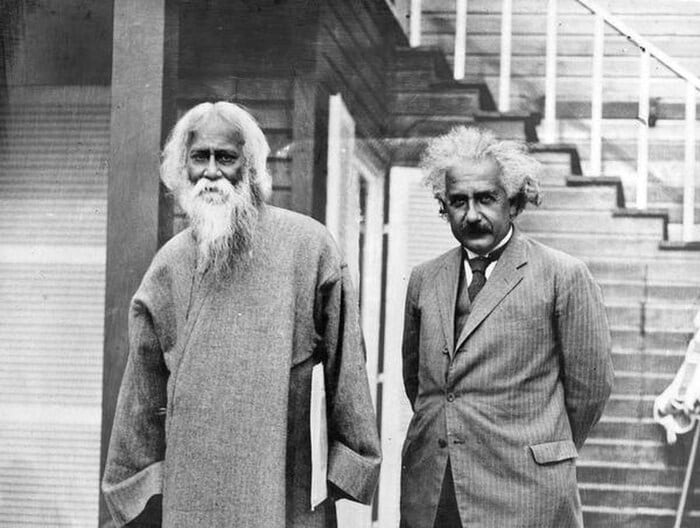 Rabindranath Tagore meets renowned physicist Albert Einstein in 1930. Their conversation brought together two celebrated thinkers who explored ideas of science, philosophy and humanity. Rabindranath Tagore meets renowned physicist Albert Einstein in 1930. Their conversation brought together two celebrated thinkers who explored ideas of science, philosophy and humanity.