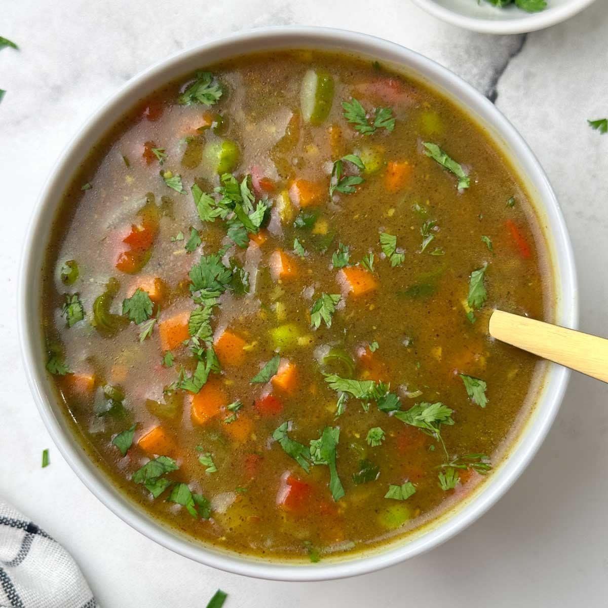 Ragi Soup: Boost your dinner nutrition by thickening vegetable or chicken soups with a tablespoon of ragi flour slurry. It imparts a subtle earthy flavor and smooth texture while enhancing the soup’s overall mineral and complex carbohydrate profile.