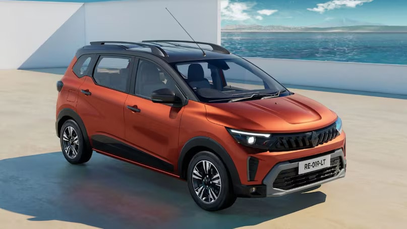 It gets a 1.0-litre petrol engine producing 72 PS and 96 Nm of torque. Transmission options include a 5-speed manual and AMT. The Triber also has a CNG option. Safety features include six airbags, rear parking sensors and TPMS. Its claimed petrol mileage is around 18.2-20 km/l.