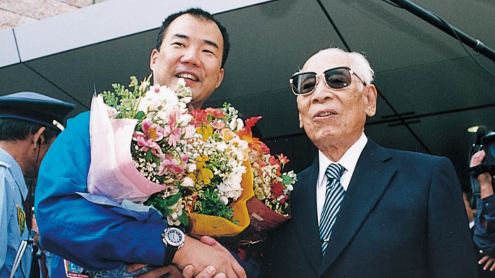 Momofuku Ando died on January 5, 2007, but his idea continues to live on. His company, Nissin Foods, still makes instant noodles and continues to sell his product as Top Ramen and Cup Noodles in a variety of flavours. They also experiment with new flavours, formats and products while carrying forward his original legacy. (Image: Nissin.com)