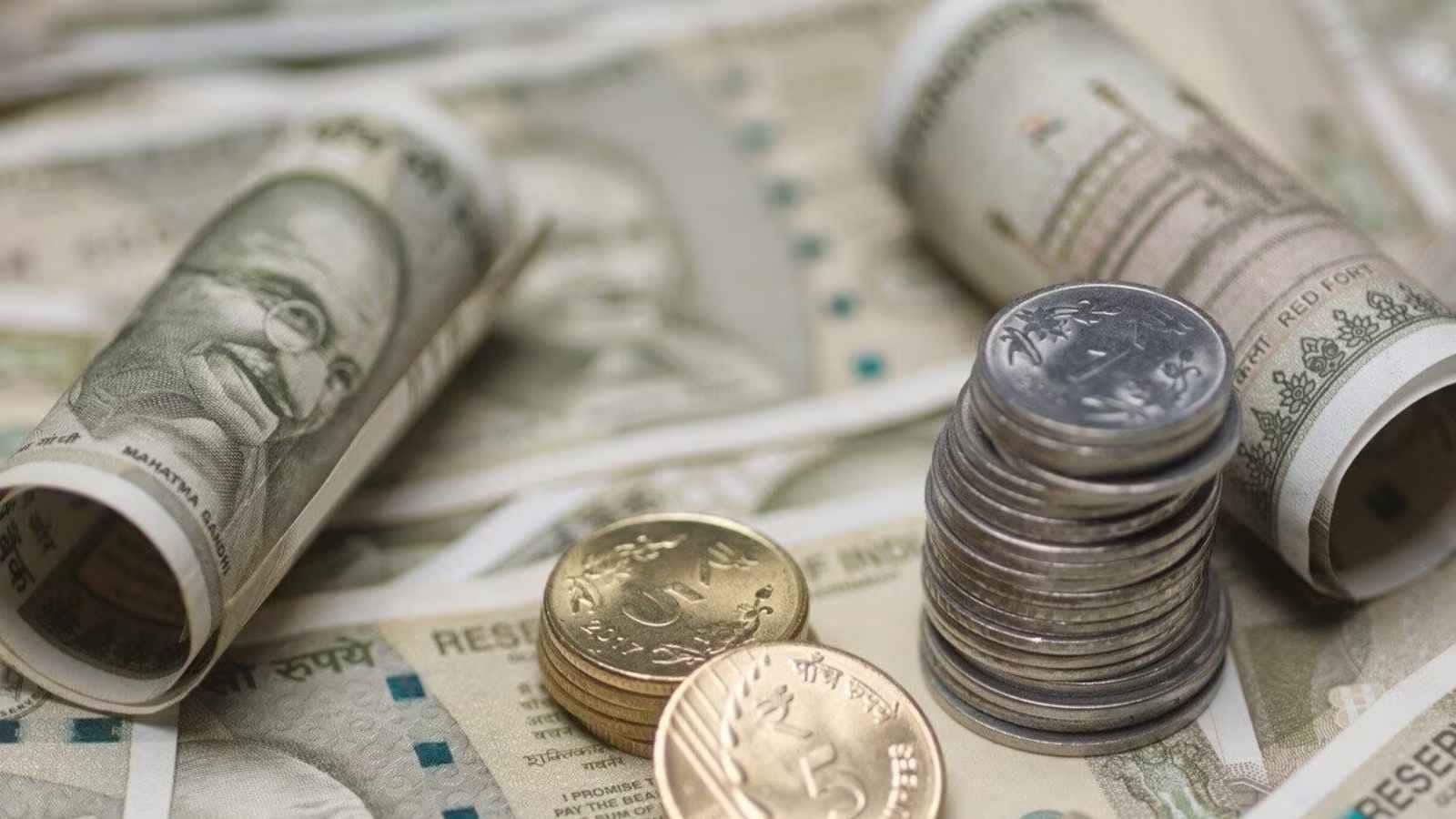 Have ₹2 Lakh Today? Here's a Smart Strategy: If you've received a bonus, sold a property or your fixed deposit has matured, consider investing the ₹2 lakh for the long term instead of leaving it idle. You can also start a ₹2,000 monthly SIP alongside it to benefit from both early compounding and regular investing.