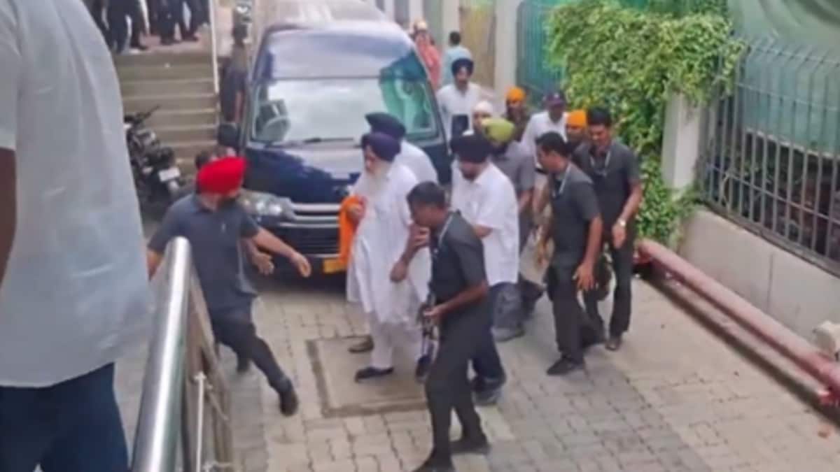 Sukhbir Singh Badal Attacked in Nanded: Rushed to Hospital
