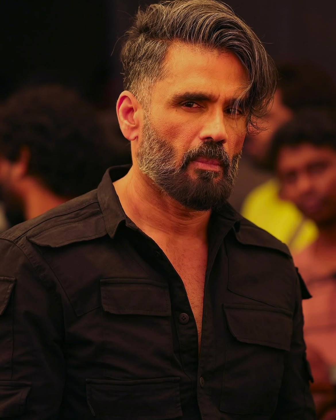 Suniel Shetty and Akshay Kumar were supposed to share the screen in Kaurav. The film could not be completed, despite their successful chemistry in Mohra. Other planned projects included Rustom with Manisha Koirala and Chori Mera Kaam with Salman Khan. Suniel Shetty and Akshay Kumar were supposed to share the screen in Kaurav. The film could not be completed, despite their successful chemistry in Mohra. Other planned projects included Rustom with Manisha Koirala and Chori Mera Kaam with Salman Khan.