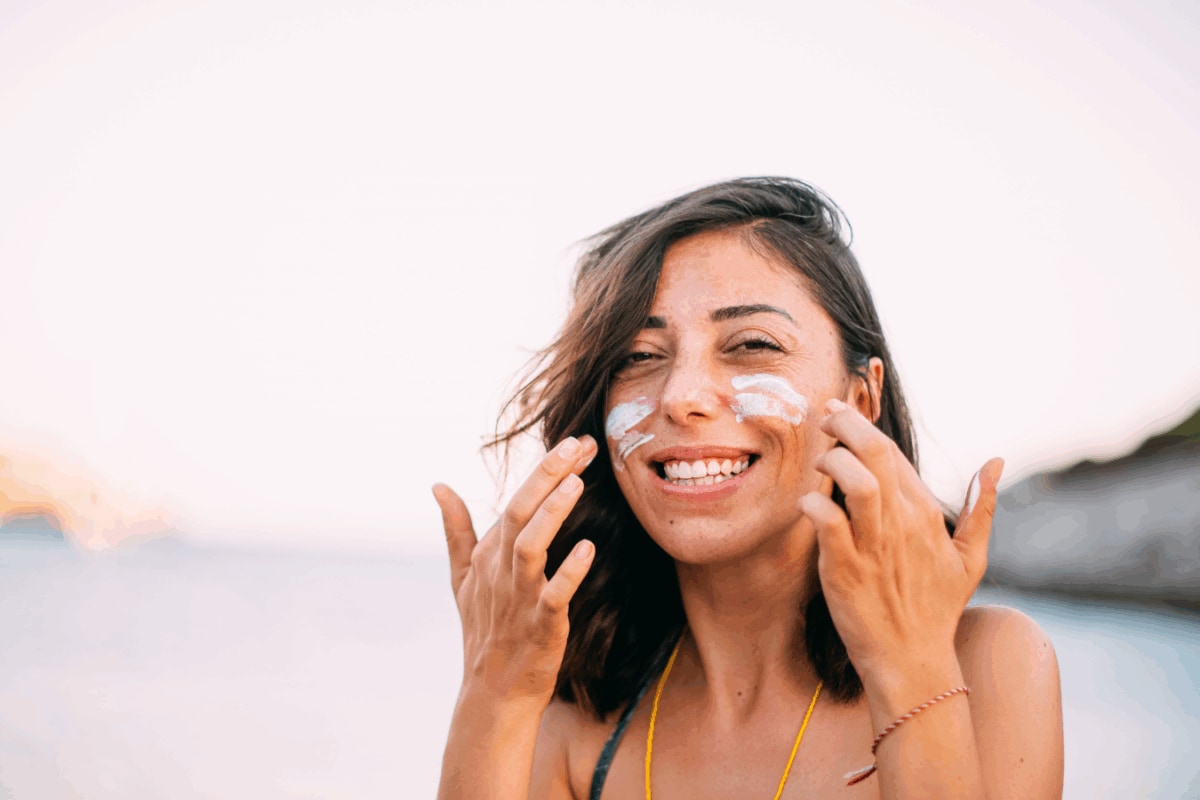 Protect Your Skin From The Sun With 7 Best Sunscreens Under Rs 800 That Work Well In Humid Weather