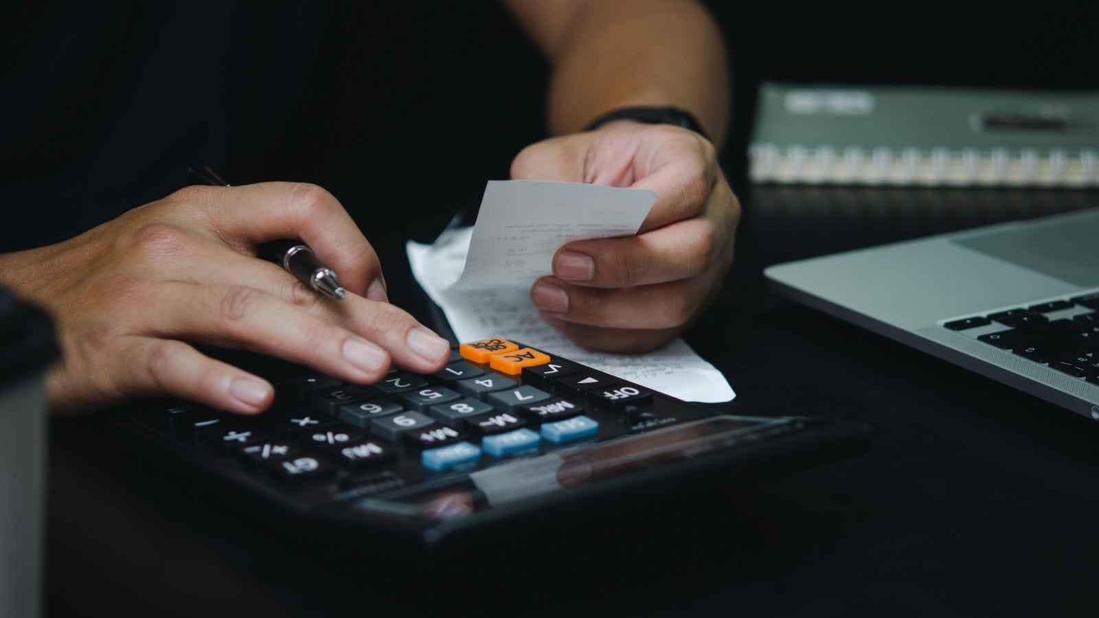 Tracking daily expenses can reveal where your money is actually going. Use a budgeting app, spreadsheet or simple expense tracker to identify unnecessary subscriptions, frequent small purchases and other spending patterns that may quietly reduce your monthly savings.