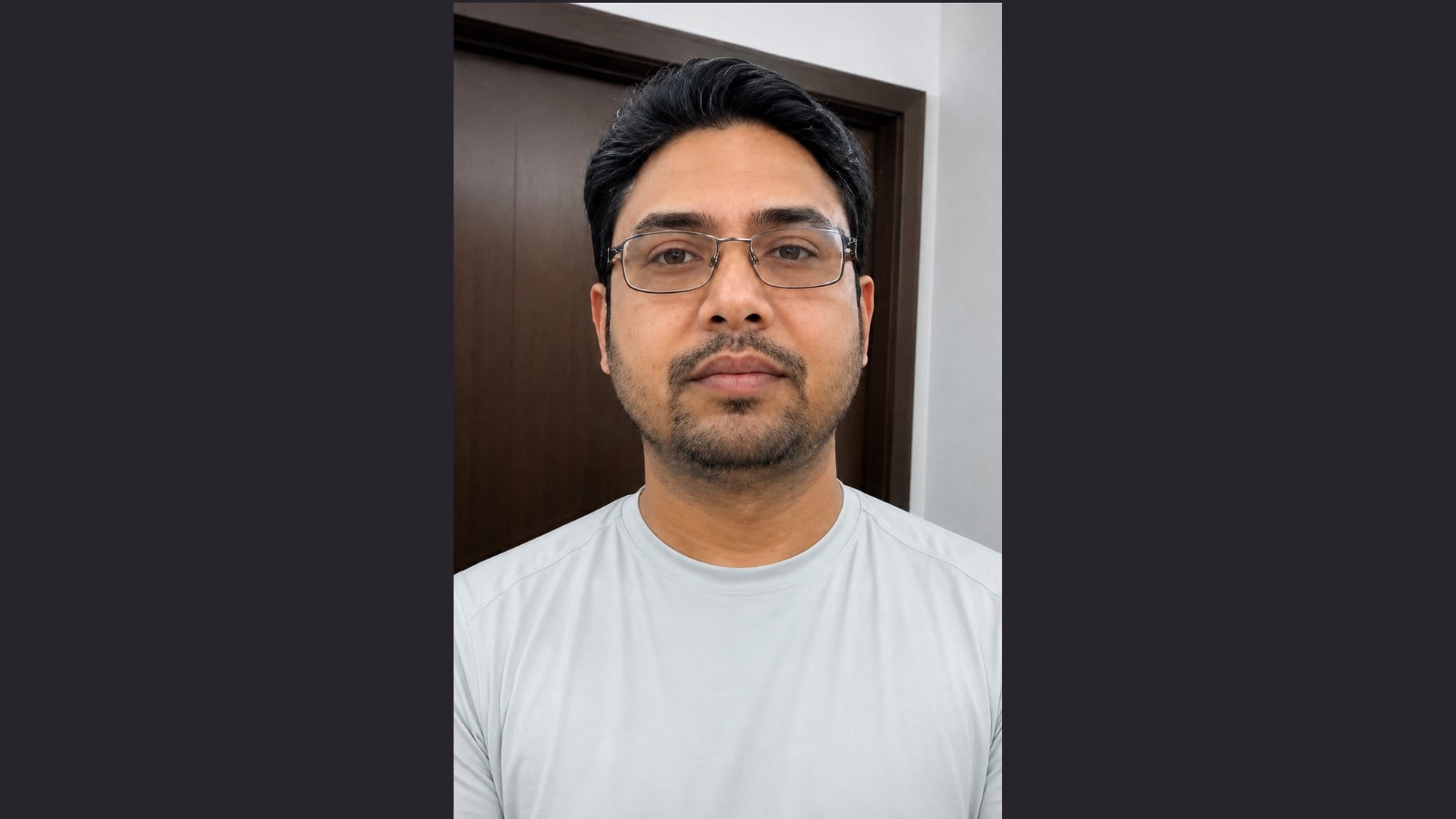 'Asli Dhurandhar': Fake IAS Officer With Driverless Tesla And ₹100 ...