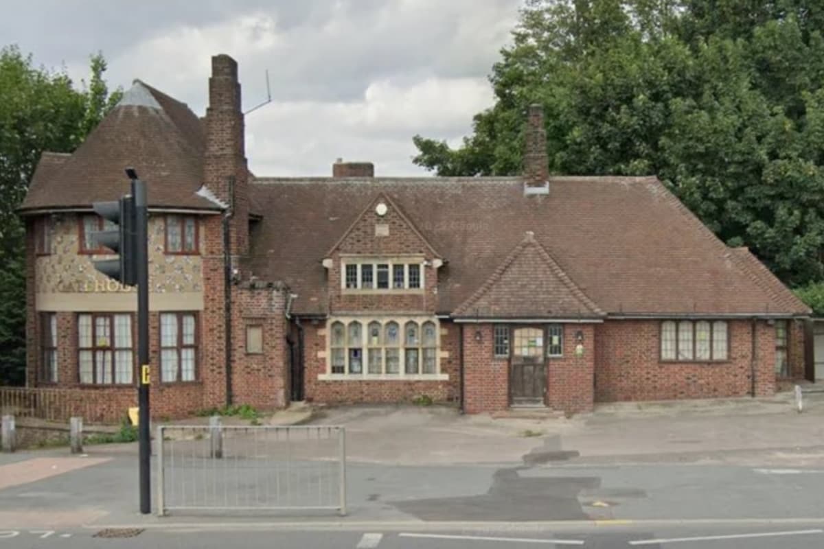 'Muslims Only 4% Of Communities': Residents Fume Over Proposal To Convert Listed Pub In UK Into Mosque