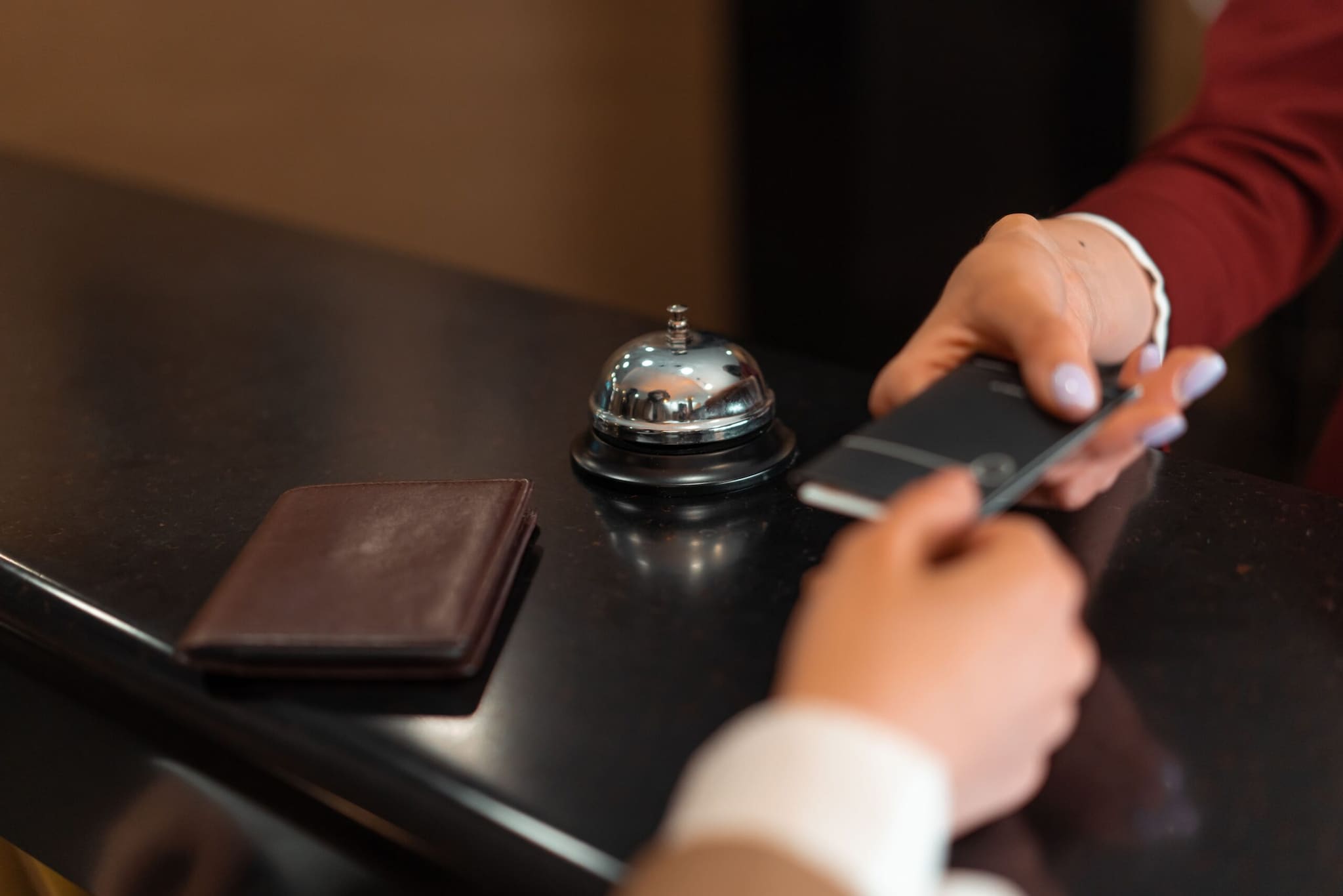 Better Security: Unlike metal keys, key cards can be deactivated instantly if they're lost or stolen. This means hotels don't have to replace the entire lock, making them a safer and more secure option.