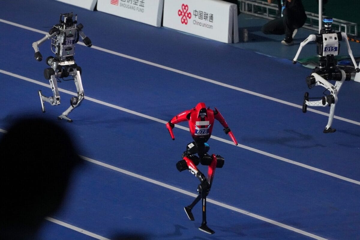 'Robots Outpacing Human Race': Chinese Humanoid Clocks 9.39-Second 100-Metre Sprint, Faster Than Usain Bolt | Watch