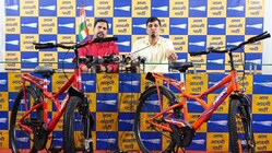 ₹4,200 Vs ₹6,957: AAP Questions Delhi Govt’s Bicycle Purchase, Flags Quality Gaps