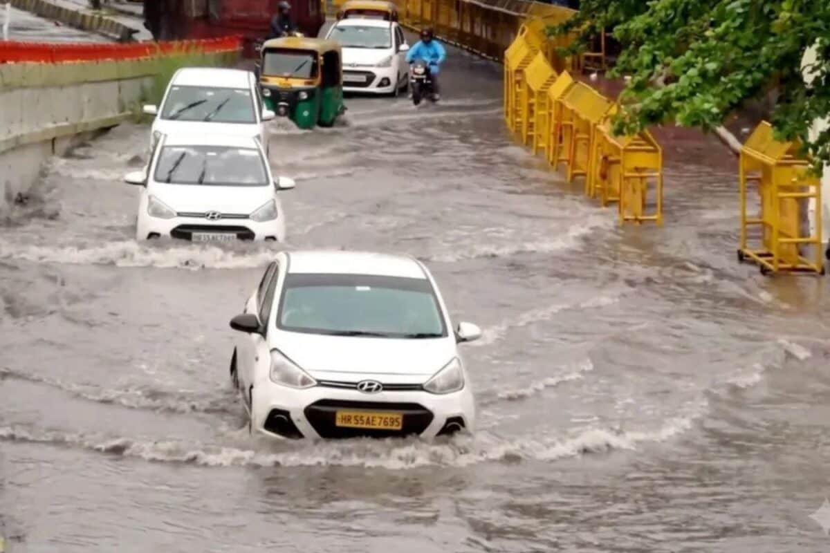 Heavy Rain Brings Delhi To A Standstill: Waterlogging, Traffic Jams Hit Several Areas | Videos