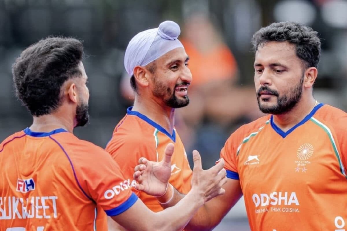 Embarrassment For India! Harmanpreet Singh Shown Yellow For Too Many Men On The Field