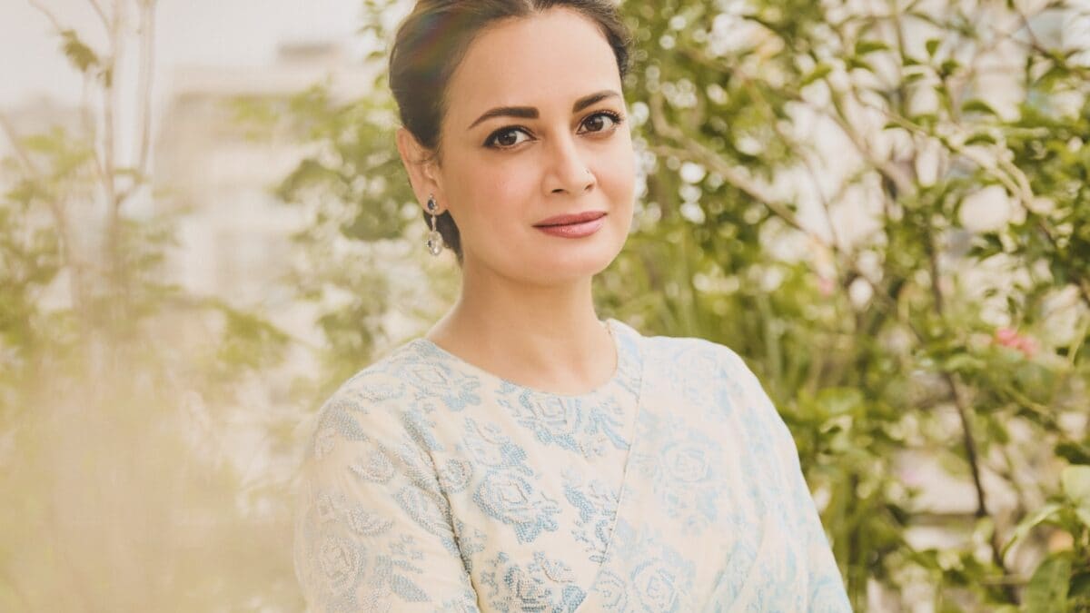 Dia Mirza's Ethereal Beauty Shines Through In This Delicate Block Print Saree