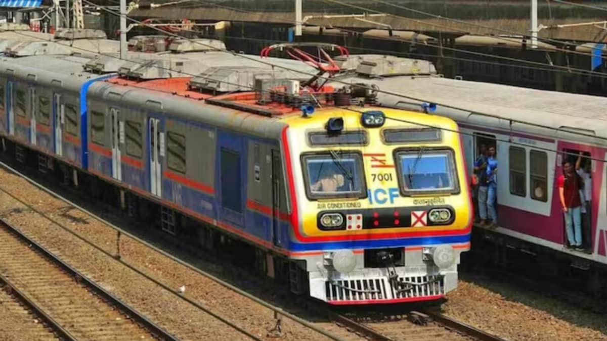 62-Year-Old Dies After Being Pushed From Mumbai Train, Accused Says He Was ‘Chasing A Crow’ | India News