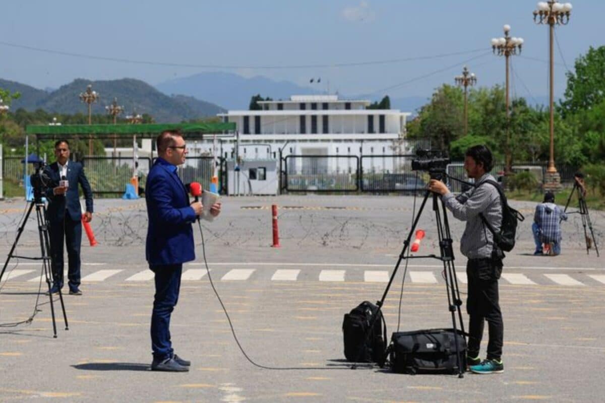 After Foreign Media Curbs, Pakistan Expands Controls On Local Staff Working For Global Outlets