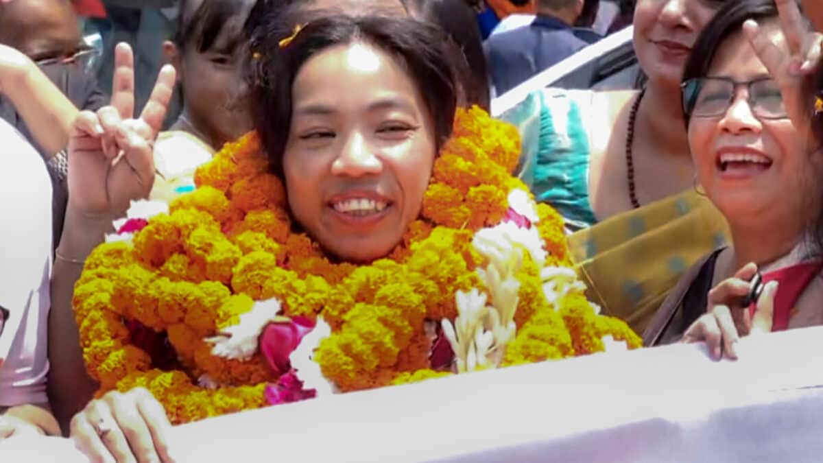 Watch: After Winning 3rd Successive CWG Gold Medal, Mirabai Chanu Receives Heroes' Welcome On Return
