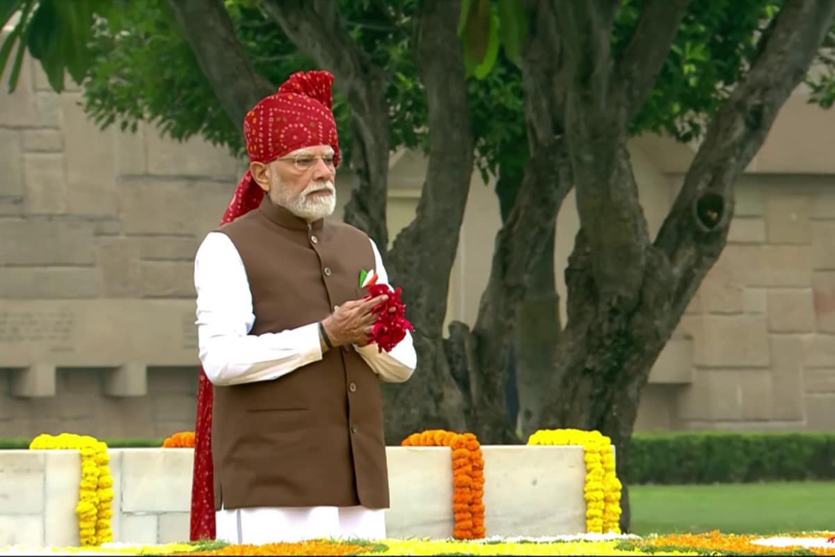 80th Independence Day: PM Modi's Maroon Bandhani Safa — What His Turban Legacy Means