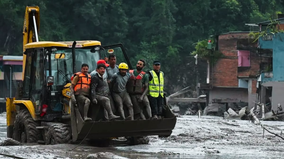 Stranded pilgrims return to Maharashtra as Nepal floods leave 650 dead, 2,000 missing; rescue ops continue for fifth day