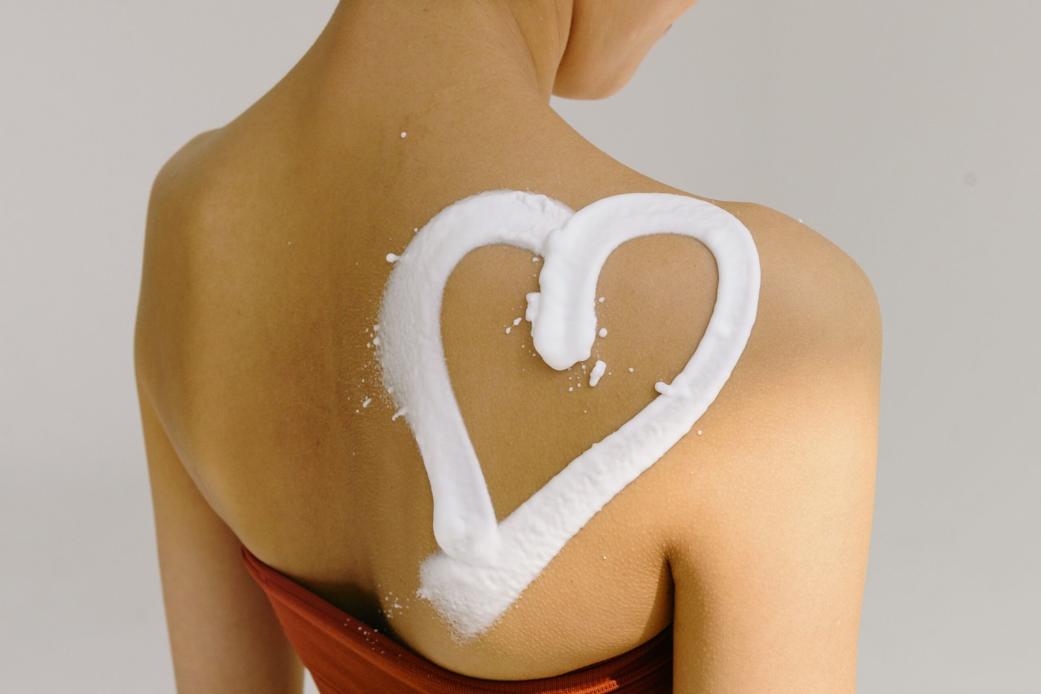 Is Your Skin Tight & Itchy? 5 Surprising Skin Issues That's Fixed With Daily Moisturising 8 pexels kseniachernaya 8054239 2026 08 dccb09cef30428bdf9c0b6a37048fc2c scaled