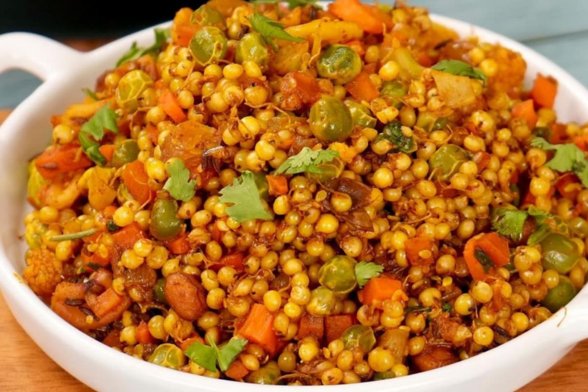 Fuel Your Morning With Moong, Peanuts, Raisins For Peak Energy And Better health