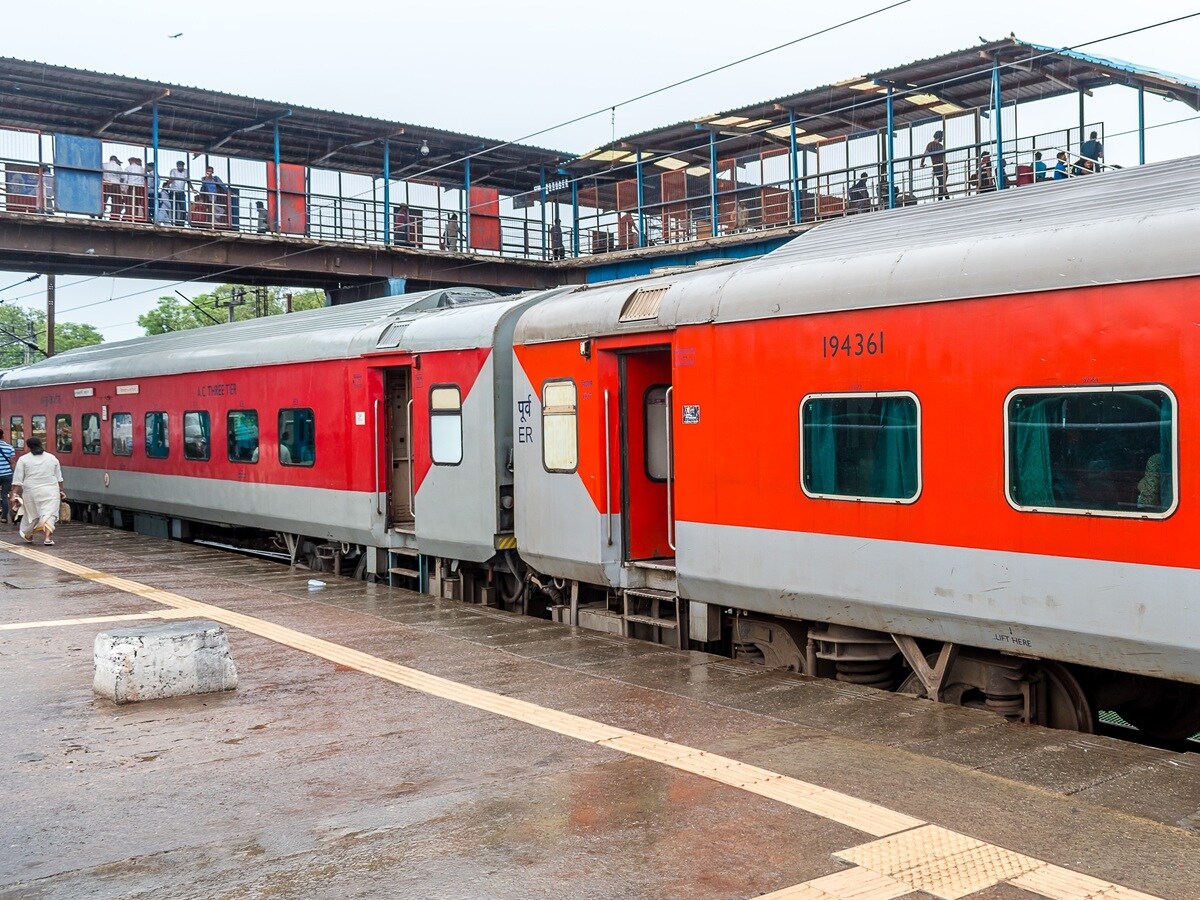Diwali 2026 train ticket booking, Indian Railways Diwali booking dates, Diwali special trains 2026, IRCTC train ticket booking, Diwali train reservation 2026, festival special trains, Diwali train tickets, railway ticket reservation dates, festival special trains, IRCTC ticket booking, special trains, train ticket booking