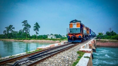 Experience India's Most Scenic Train Journeys: Unforgettable Routes Await!