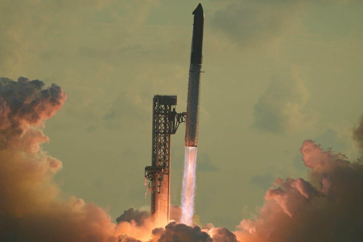 SpaceX’s Most Powerful Rocket Starship Reaches Orbit For 1st Time: 26 Starlink Satellites Deployed, But Flight Cut Short