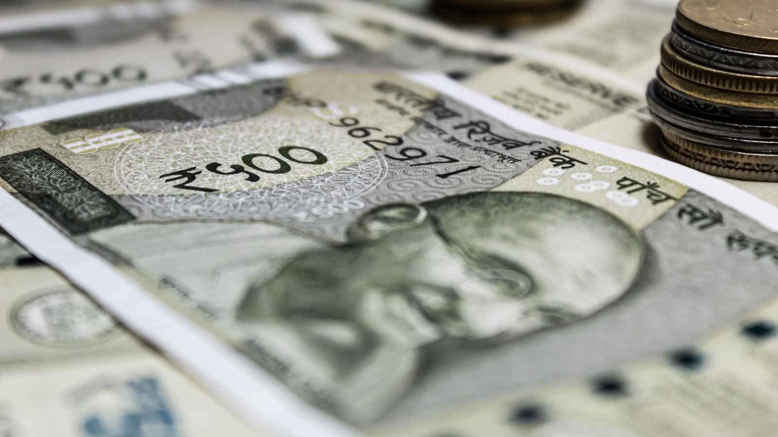 When salary increases, spending often follow a trap known as lifestyle creep. Instead of blowing bonuses or raises on high-end luxury items, channel at least two-thirds of any additional income directly into growth investments. 