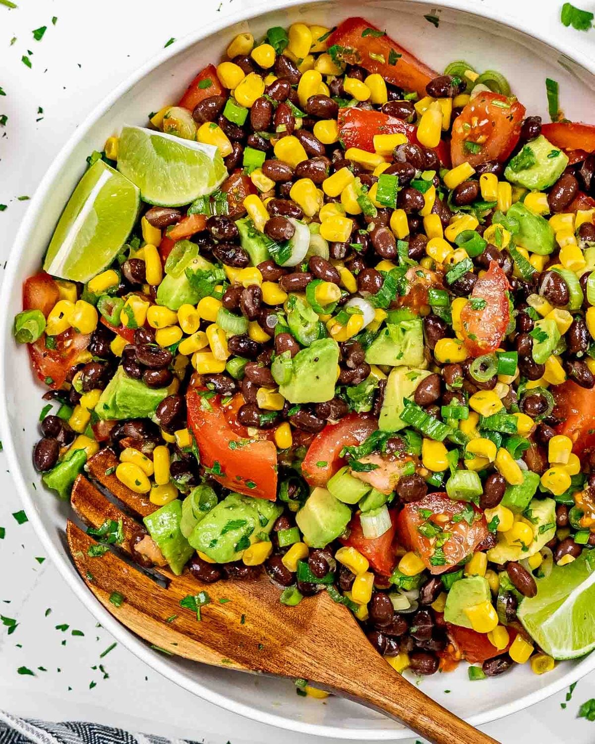 Corn, Avocado And Bean BowlIngredients: ½ cup canned sweet corn (drained), ½ cup canned kidney beans or black beans (rinsed), ½ avocado (chopped), ½ cucumber (chopped), 1 tbsp lemon juice, salt and pepper and Coriander.