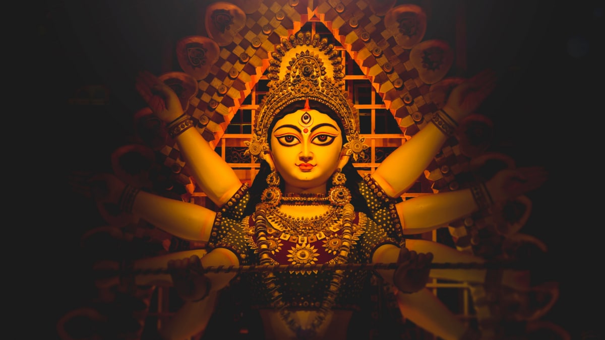Navratri 2026 Travel Guide: 15 Must-Visit Destinations to Feel the True Spirit of the Festival