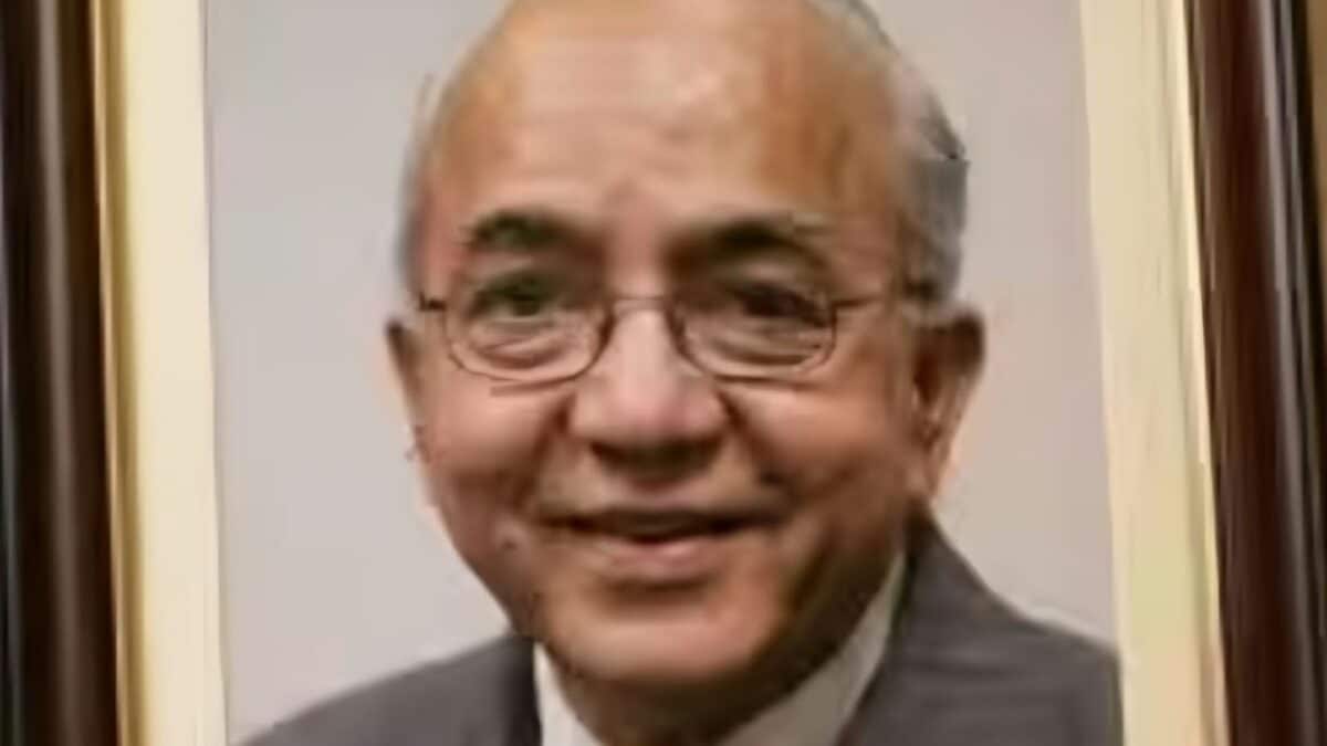Former Delhi Chief Secretary Dies By Suicide At Noida Home, Note Found