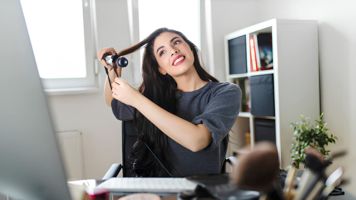 Curly Hair Without The Salon Trip: 5 Hair Curlers Under Rs 2,500 For Easy Styling At Home