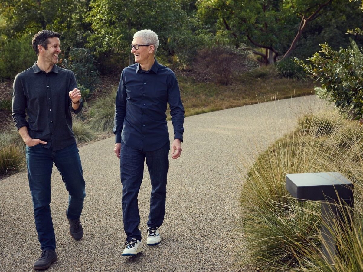 Apple Layoffs: CEO Ternus To 'Fire' Managers, Plans To Replace 5,000 AppleCare Staff With AI On Hold- Bloomberg | Tech News - News18